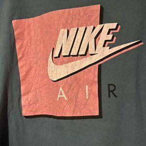 Nike Air Retro Logo T-Shirt - Size Medium